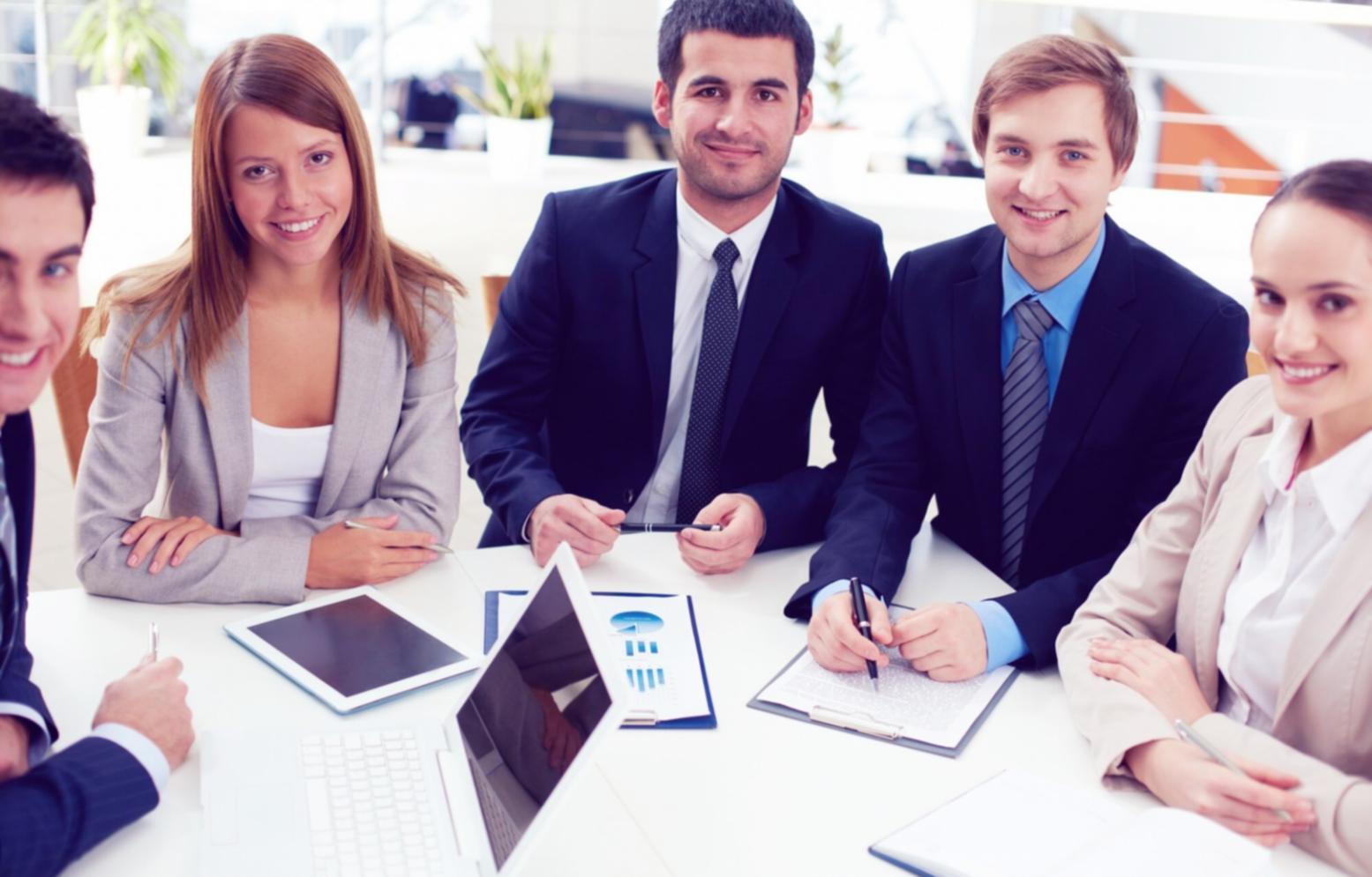 Consultation professionnelle pour création d'entreprise avec documents administratifs et planning stratégique